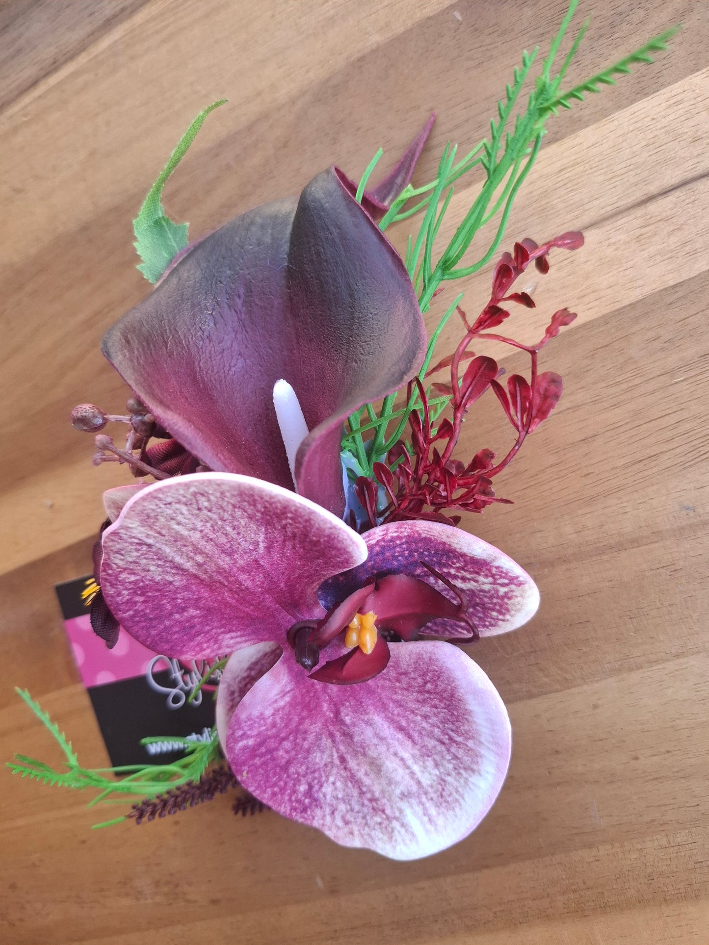 BOUTONNIERE - Burgundy