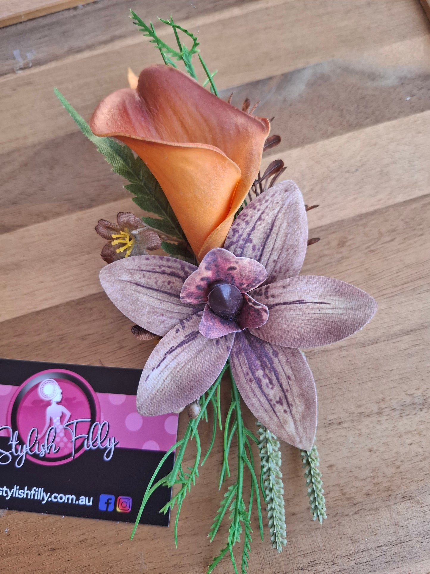 BOUTONNIERE- Orange/Browns
