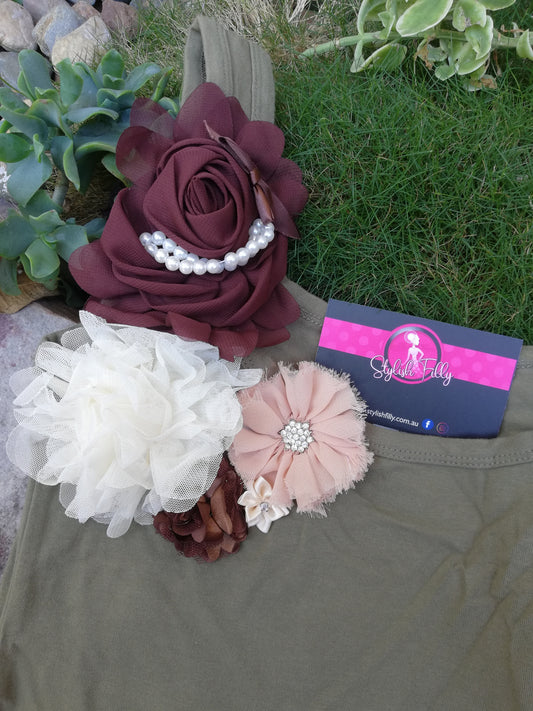 Size 8 Kahki with Natural Flowers